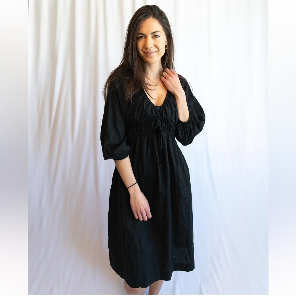 Universal Threads Dress - Picture 4 of 5
